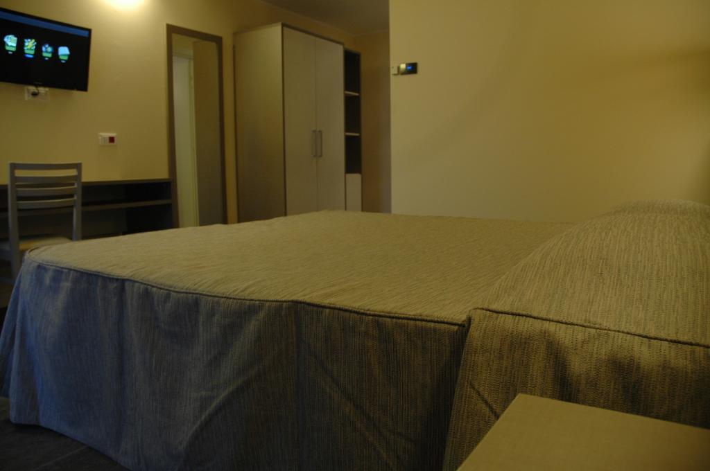 Hotel 4 Strade Ortona Room photo